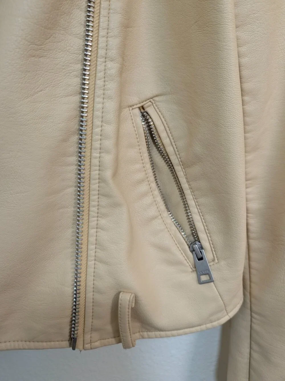 Levi Strauss Women's Cream‎ Leather Biker Jacket